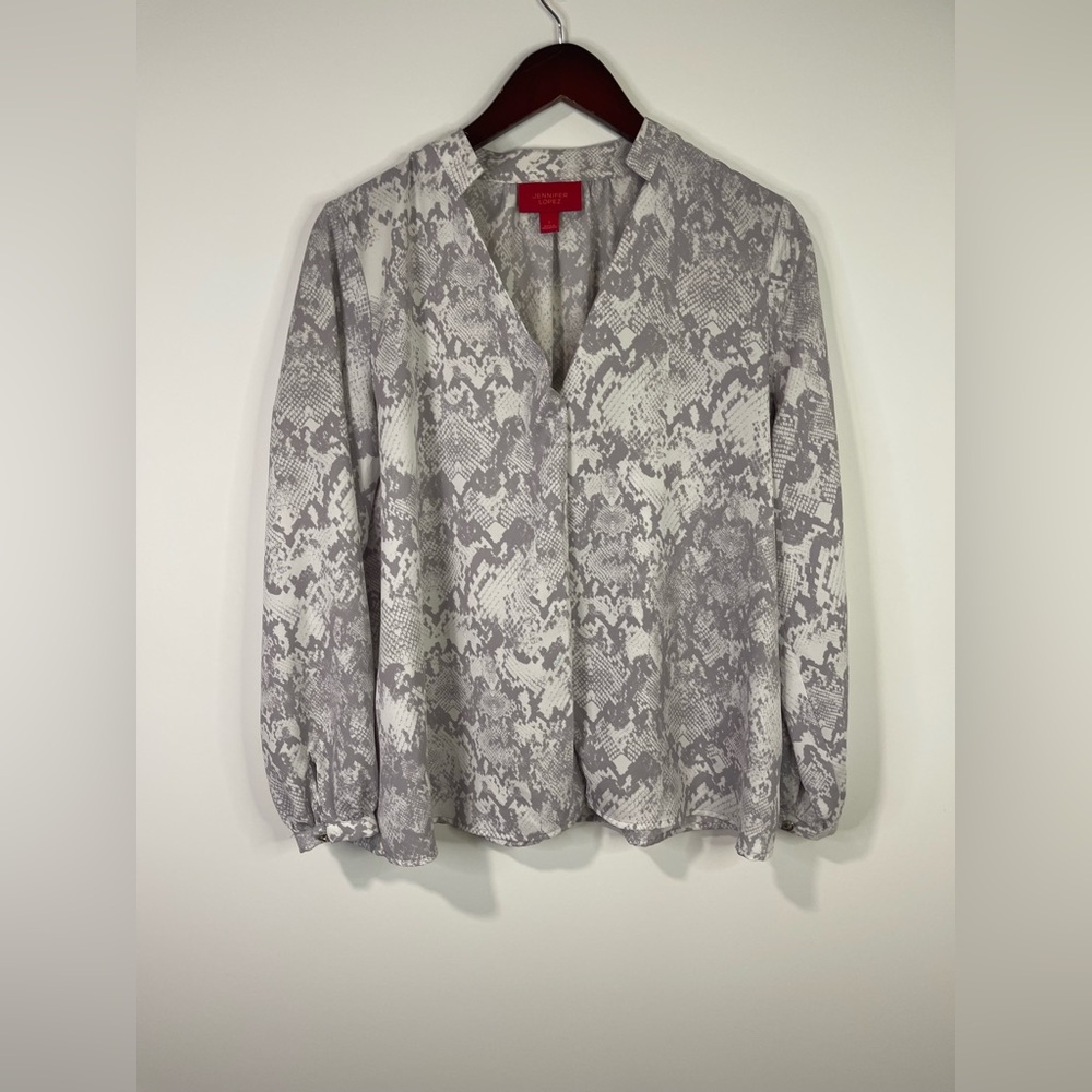 Jennifer Lopez Gray Snake Print‎ Blouse